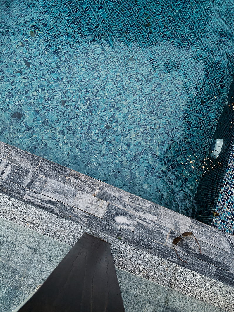 Blue Swimming Pool Beside Gray Concrete Wall, HD phone wallpaper