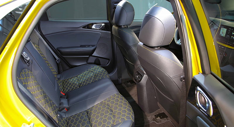 2020 Kia XCeed - Interior, Rear Seats, car, HD wallpaper