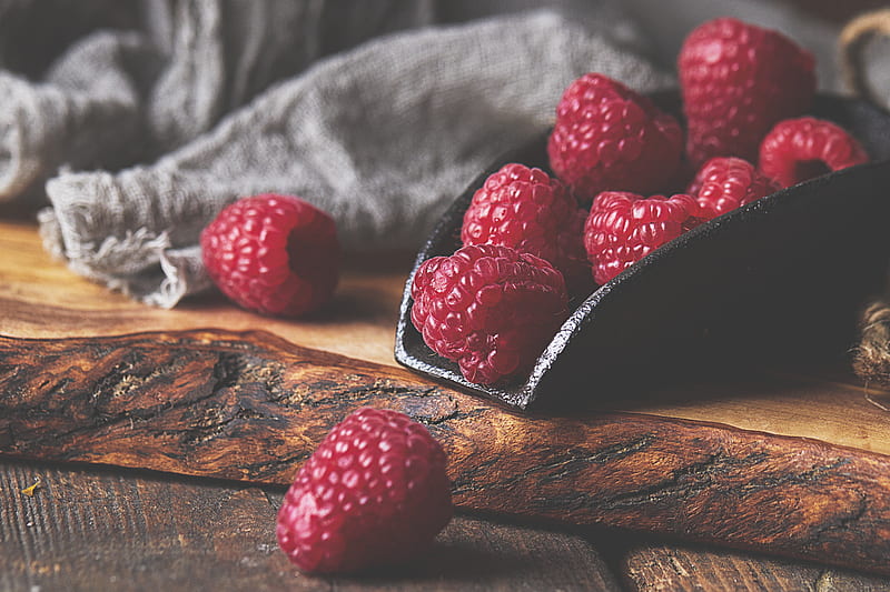 raspberries, berries, fruits, wood, table, HD wallpaper