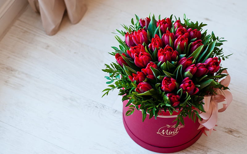 red tulips, gift, box with flowers, original flower surprises, red flowers, tulips, HD wallpaper