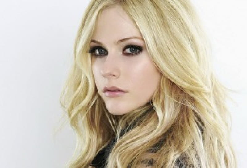 Avril Lavigne 66, female, avril lavigne, hollywood, 2009, hot, singer ...