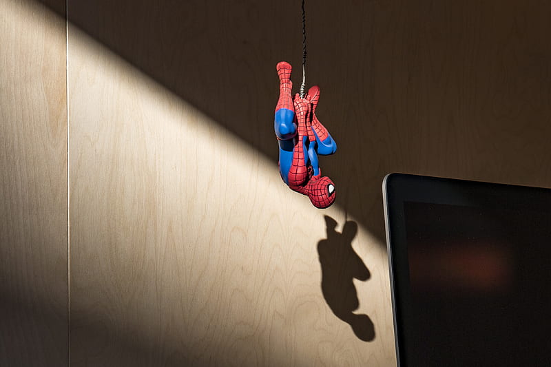 Spider-Man hanging action figure, HD wallpaper