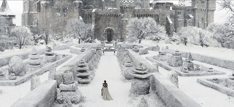 Snow White, fountain, courtyard, Huntsman, trees, bushes, winter, snow, Snow White and the Huntsman, castle, HD wallpaper