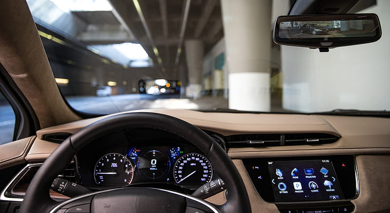 2017 Cadillac XT5 Platinum - Maple Sugar Interior with Jet Black accents and Satin Rosewood wood trim - Rear Camera Mirror system , car, HD wallpaper