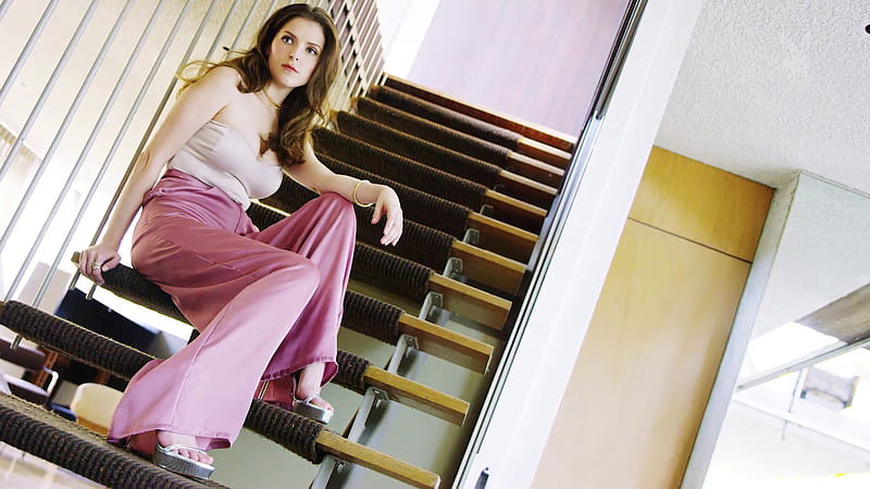 Anna Kendrick Is Sitting On The Stairs Anna Kendrick, HD wallpaper