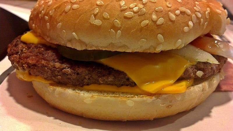 Quarter Pounder With Cheese, quarter pounder, mcdonalds, cheese, HD wallpaper