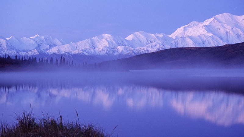mt mckinley in misty denali np alaska, mountain, purple, snow, lake, mist, HD wallpaper