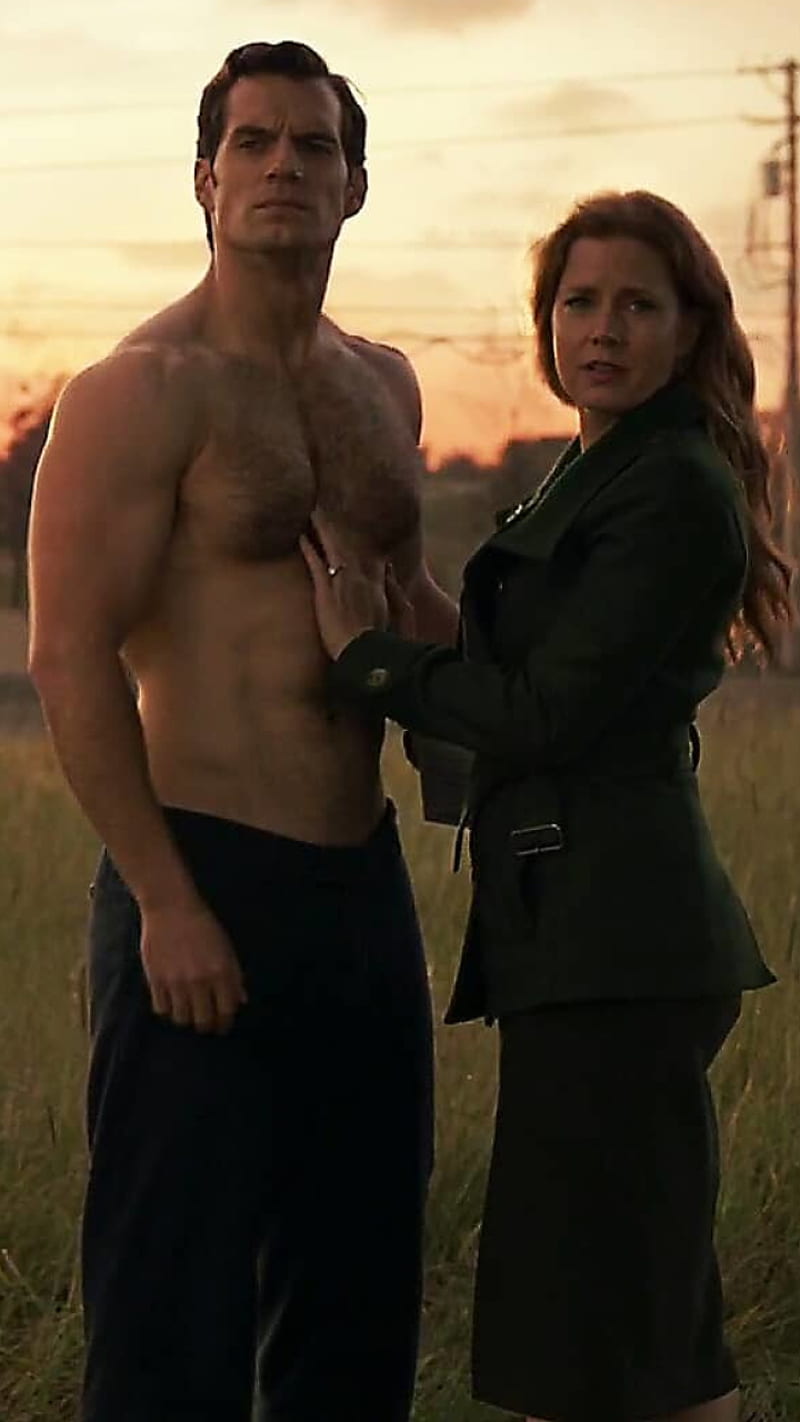 Amy Adams and Henry Cavill as Lois and Clark/Superman in Man of Steel