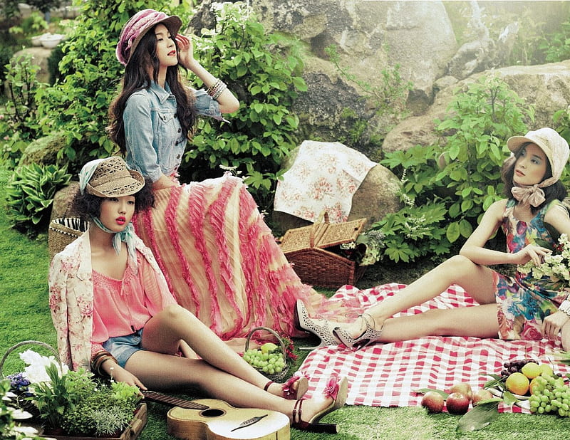Spring Picnic, cloth, three, bonito, spring, picnic, hat, ladies, asian, garden, HD wallpaper