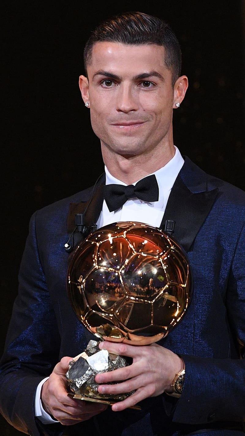 Ballon Dor Ronaldo: Ballon d\'Or là giải thưởng danh giá nhất của bóng đá thế giới. Ronaldo đã đạt được đề cử và giành chiến thắng trong năm 2008, 2013, 2014, 2016 và