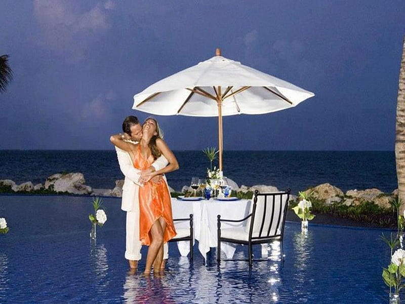 Romantic Dinner & Love, resistant, umbrella, beautiful woman with orange dress, sea, love, chairs, flowers, evening, cups, table, drinks, cutlery, plates, man, cuddle, smile, tablecloth, happy, water, romantic dinner, HD wallpaper