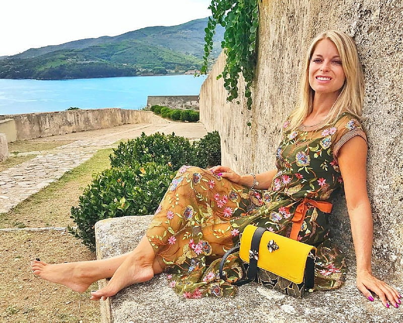 Francesca Leto, bracelet, decorated with flowers, yellow handbag, blonde, sitting, see through coverall, green dress underneath, HD wallpaper