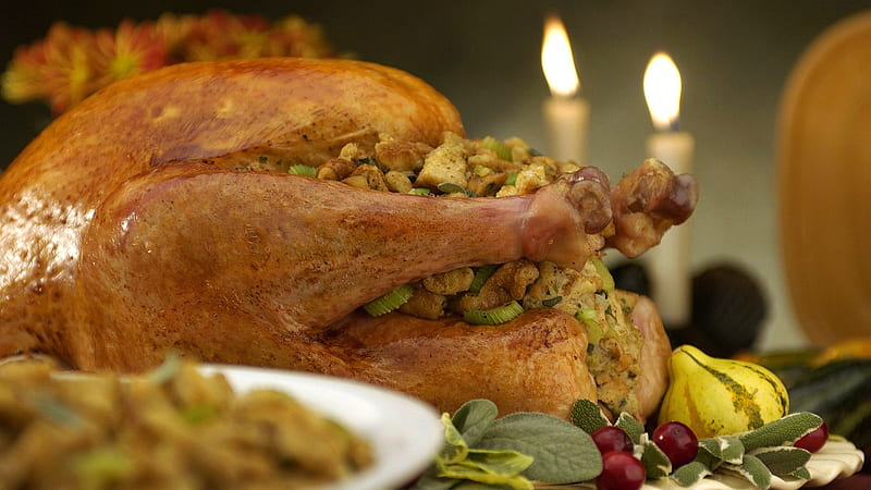 Turkey On Table In Candles Background Thanksgiving, HD wallpaper