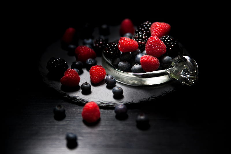 Raspberries Berries , berries, raspberries, food, fruits, HD wallpaper