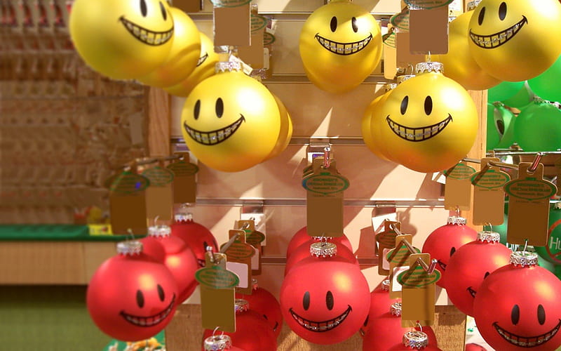 Cheery Christmas Smiles :D, red, ornaments, christmas, co11ie, bronners, yellow, 1augh, smiles, xmas, happy, noe1, store, happi, braces, HD wallpaper