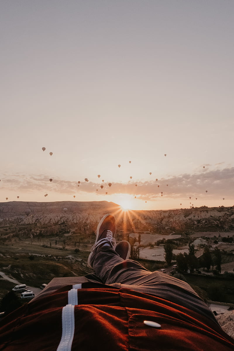 legs, landscape, sunset, air balloons, mountains, rest, HD phone wallpaper