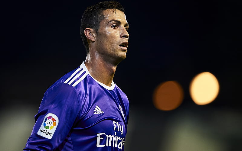 Cristiano Ronaldo, CR7, Real Madrid, La Liga, football stars, violet uniform, football, Galacticos, soccer, HD wallpaper
