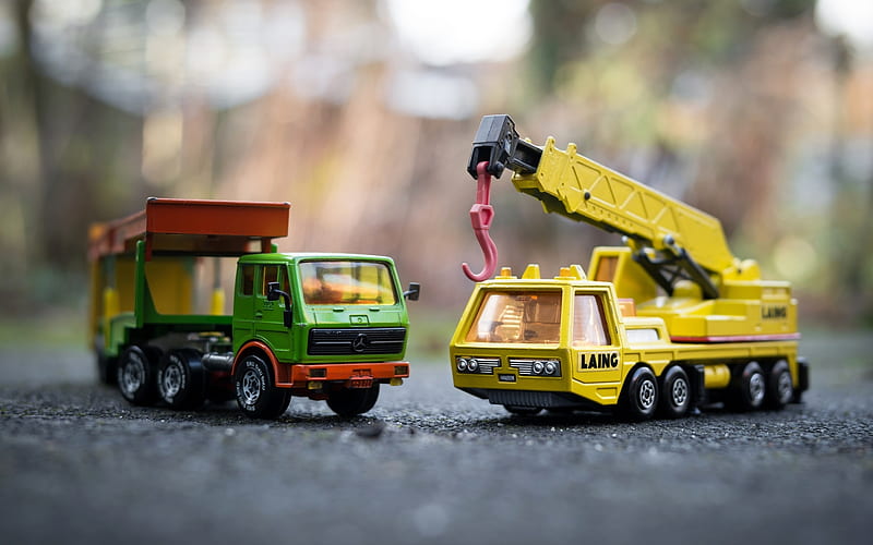 Toy Truck and Crane, carros, truck, crane, toys, HD wallpaper