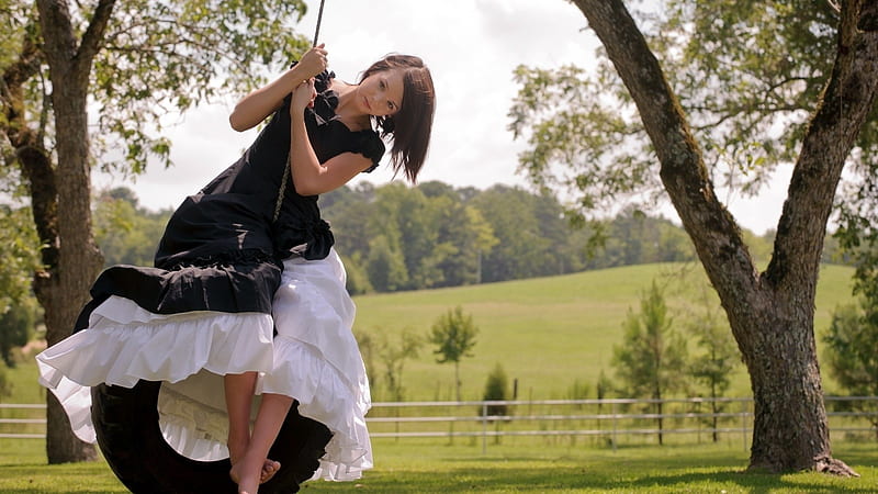 Ranch Swing . ., fence, female, cowgirl, ranch, trees, outdoors, women, tire swing, fashion, blondes, western, HD wallpaper