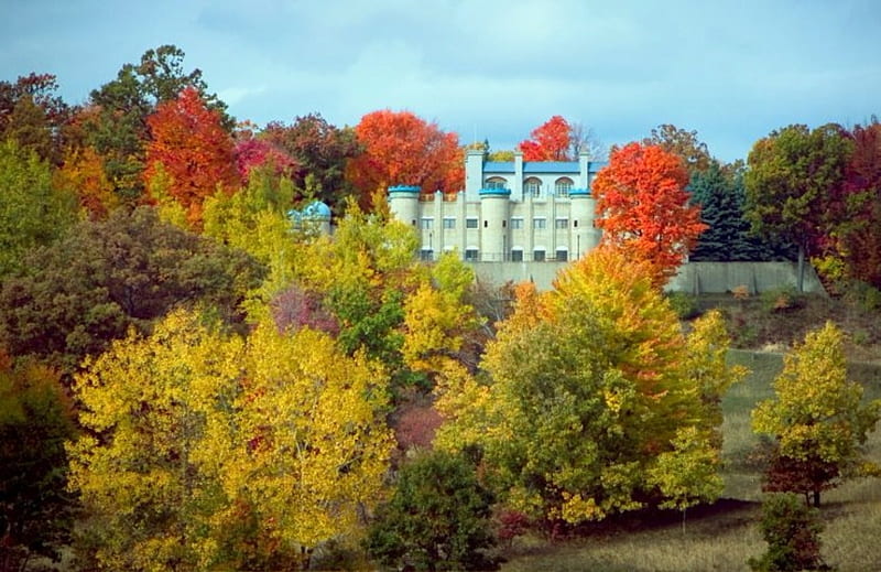 Canadian Lake Castle Michigan USA, Fall, Trees, Castle, bonito, Lake, White, Blue, HD wallpaper