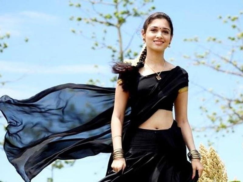 tamanna, smile, sari, actress, wind, HD wallpaper