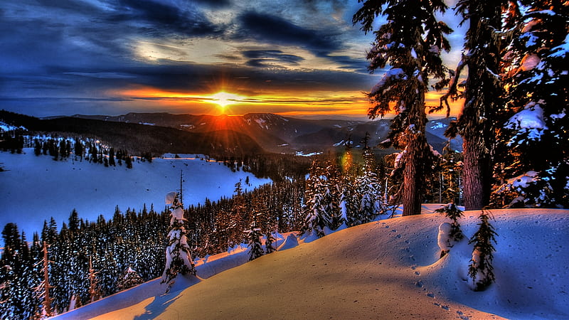 Mount Hood Sunrise, mountainside, glow, snow, sunlight, bonito, burst, winter, cold, HD wallpaper
