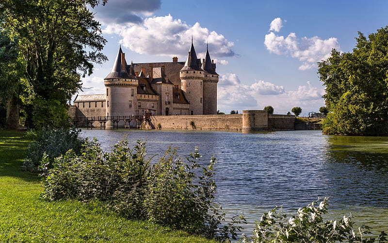 Chateau Sully-sur-Loire, medieval Loire castle, summer, lake, old fortress, France, HD wallpaper