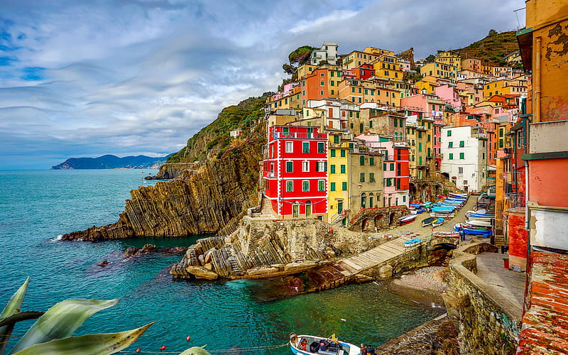 Ligurian Sea, coast, beautiful city, Cinque Terre, Riomaggiore, Italy, Mediterranean Sea, evening, HD wallpaper