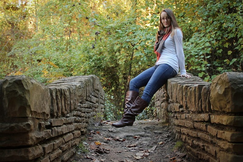 A Cowgirls Pathway, sweater, boots, jeans, cowgirl, HD wallpaper