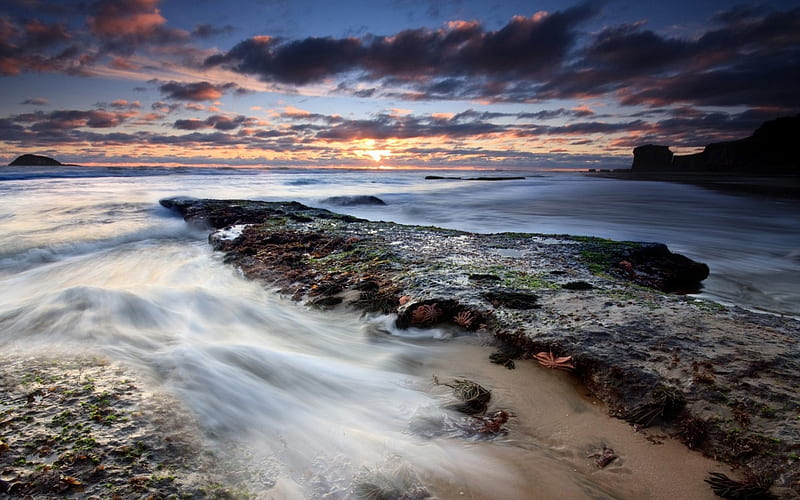Sunset at Maori Bay, Auckland, New Zealand, beach, rocks, clouds, sky, sea, HD wallpaper