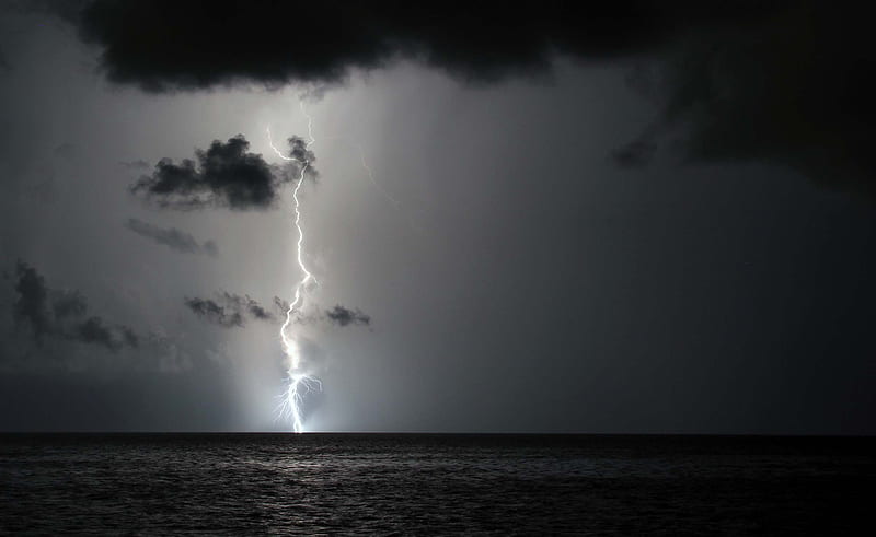 Midnight Strike, lightning, dark, ocean, flash, clouds, storm, sea, night, HD wallpaper