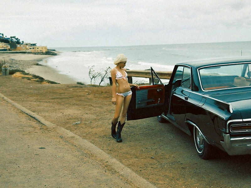 Cowgirl In Her Classic Car, female, models, boots, ocean, fun, women, carros, beach, sand, cowgirls, girls, Anja Konstantinova, classic, blondes, style, HD wallpaper