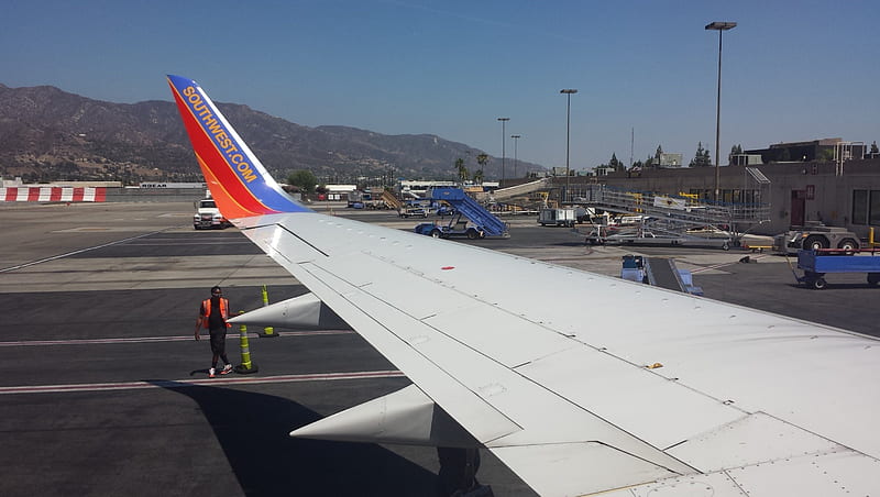 Burbank Airport From Inside Plane, Boeing 737, Apron, Southwest Airlines, Burbank Airport, HD wallpaper