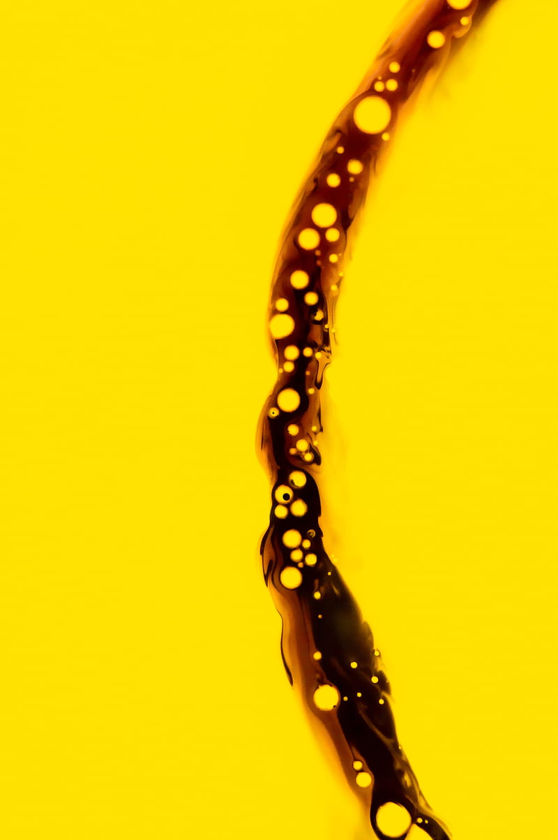jet, liquid, air bubbles, pour, aerated, dark, yellow, HD phone wallpaper