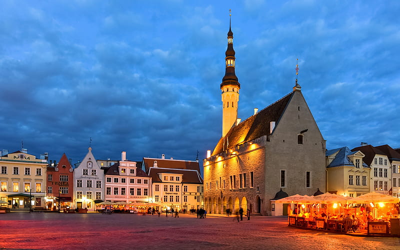 Tallinn Town Hall, Raekoja plats, Town Hall Square, evening, square, Tallinn cityscape, Estonia, HD wallpaper
