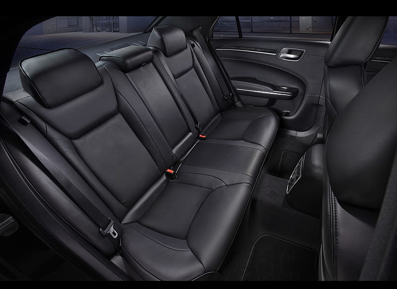 Chrysler 300 (2011) - Interior, Rear Seats, car, HD wallpaper Chrysler 300 (2011) - Interior, Rear Seats, car, HD wallpaper