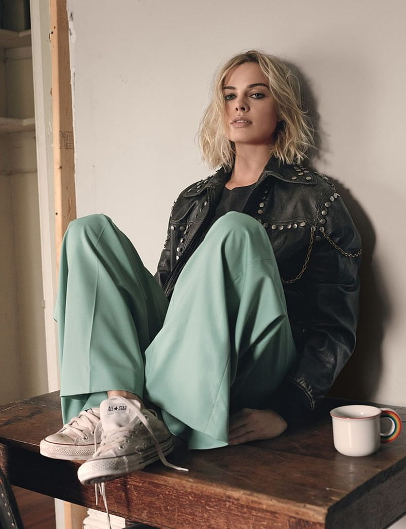 Margot Robbie, actress, women, jacket, sneakers, looking at viewer, table, blonde, cup, HD phone wallpaper
