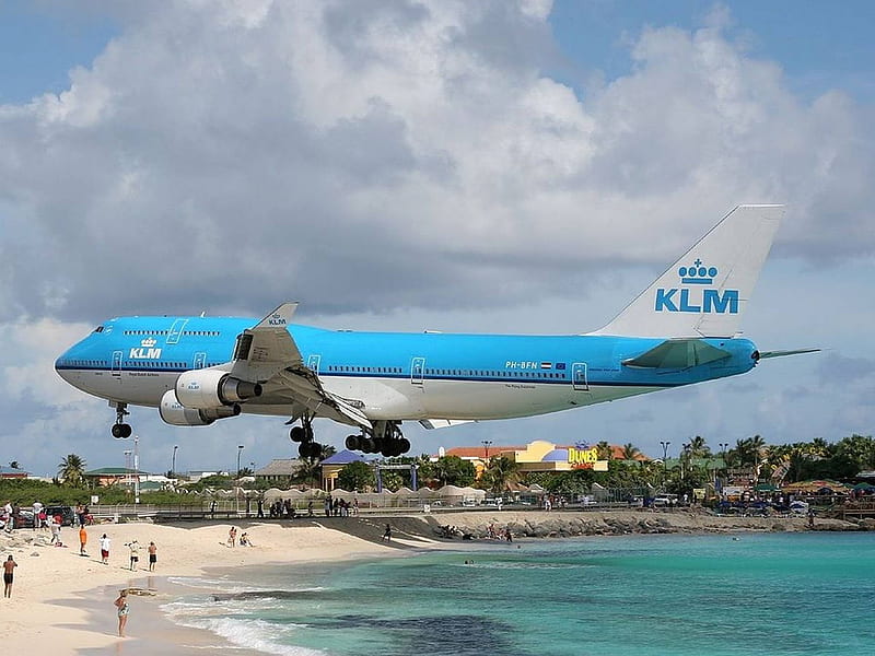 KLM landing, beach, aircraft, cool, commercial, fun, klm, HD wallpaper