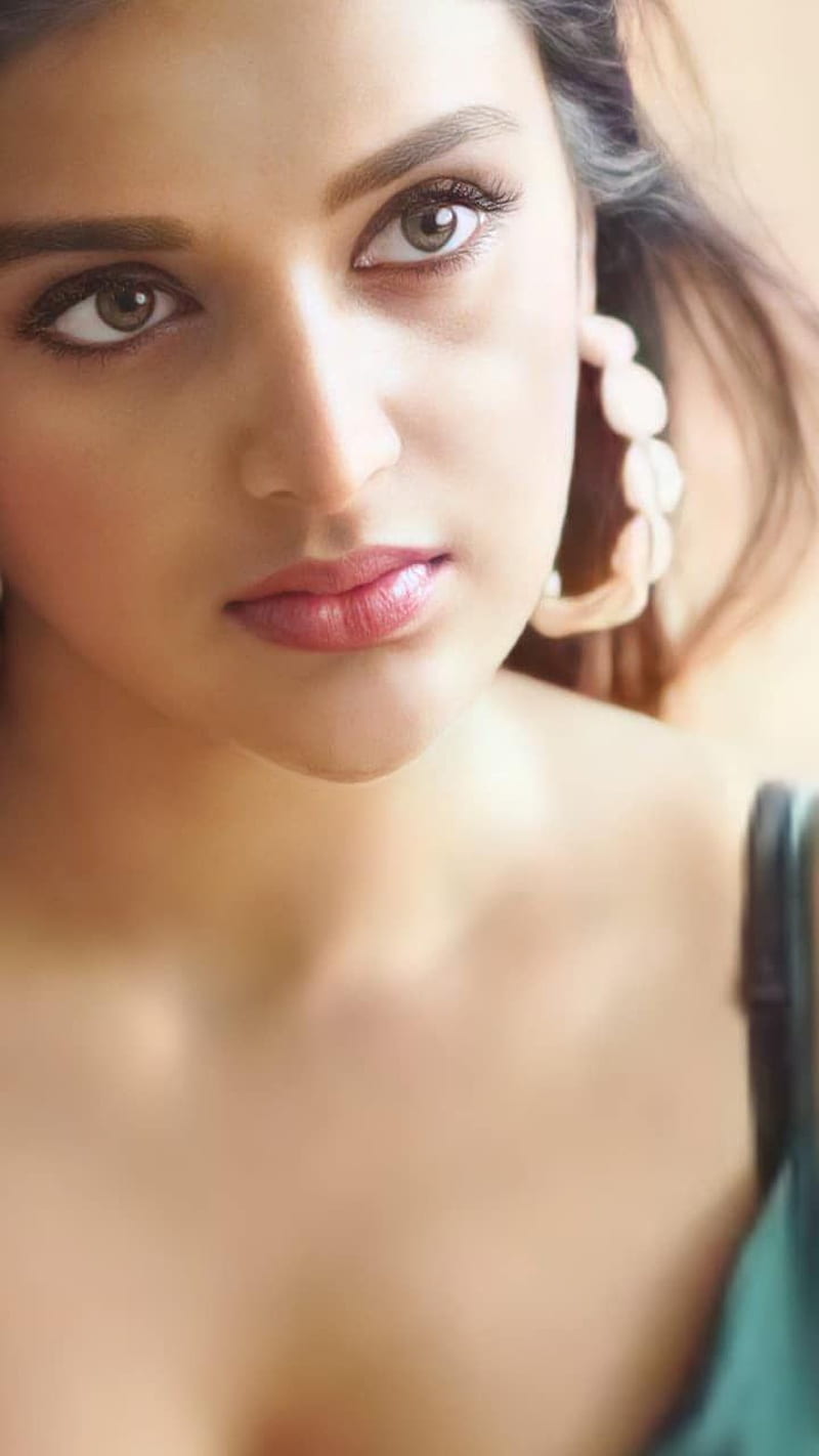 Nidhi Agrawal , telugu actress, closeup, HD phone wallpaper