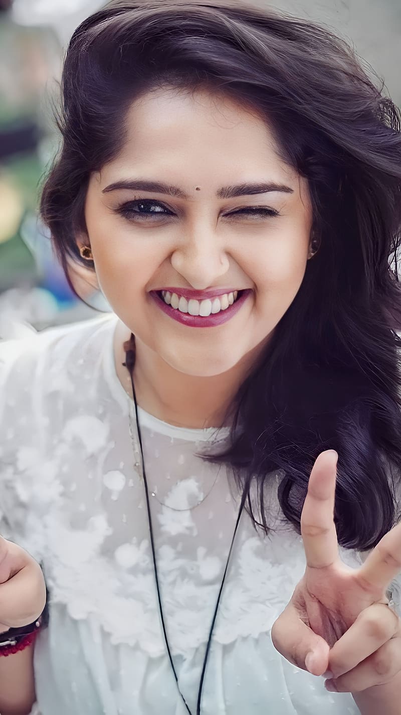 Sanusha Malayalam Actress Hd Phone Wallpaper Peakpx