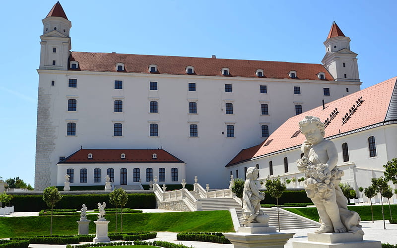 Castle in Bratislava, Slovakia, garden, Slovakia, castle, Bratislava, sculptures, HD wallpaper