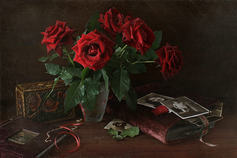 Red roses, hat and memories, red, sun, book, bonito, floral, still life,  love, HD wallpaper