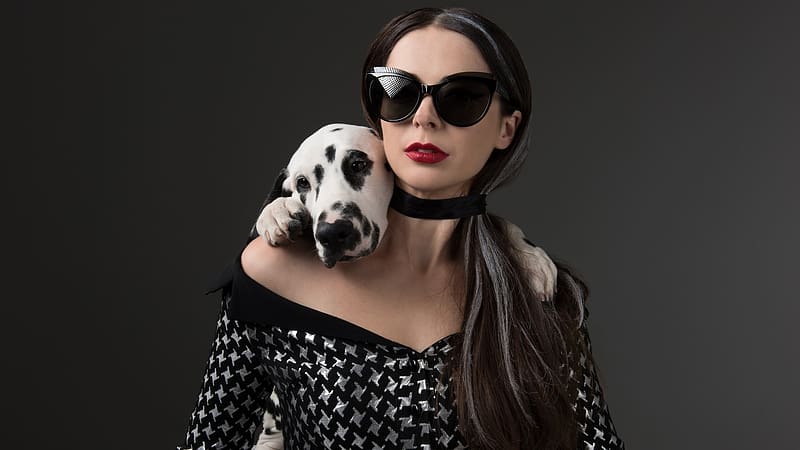 Marina Aleksandrova, girl, actress, dalmatian, woman, dog, model, black, white, sunglasses, caine, HD wallpaper