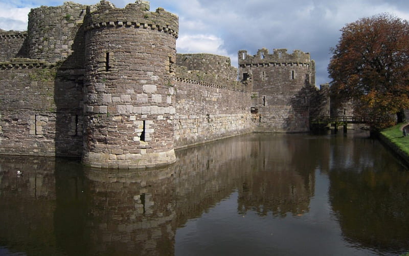 Beaumaris Castle Wales Great Britain, fortification, wales, gray, moat, Greta Britain, Europe, water, Castle, medieval, stone, HD wallpaper