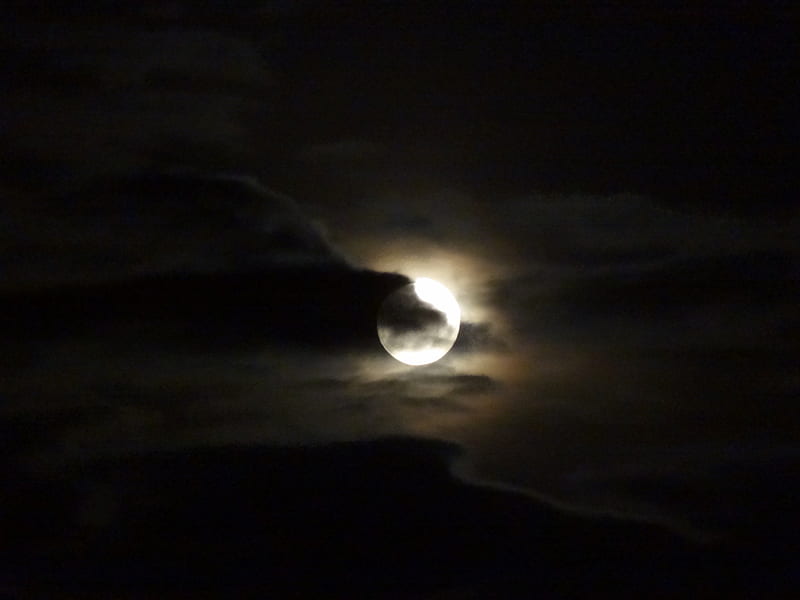 Top 59+ imagen moon cloud background - Thpthoanghoatham.edu.vn