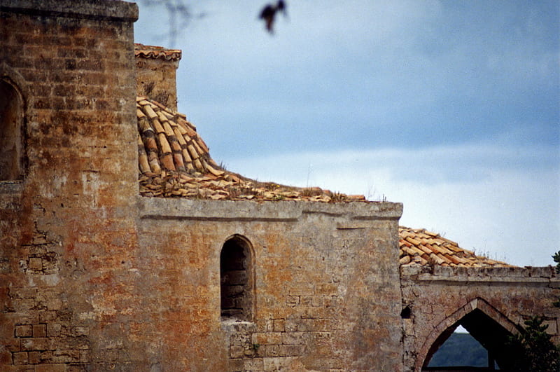 Ruins of a church, windows, pld, sky, church, HD wallpaper