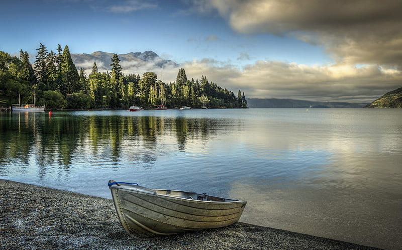 spectacular lake view r, forest, shore, boats, pebbles, r, clouds, lake, HD wallpaper