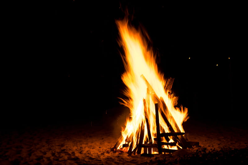 FirePlace, acampamento, beach, camp, dark, fire, fogo, fogueira, summer, universe, HD wallpaper