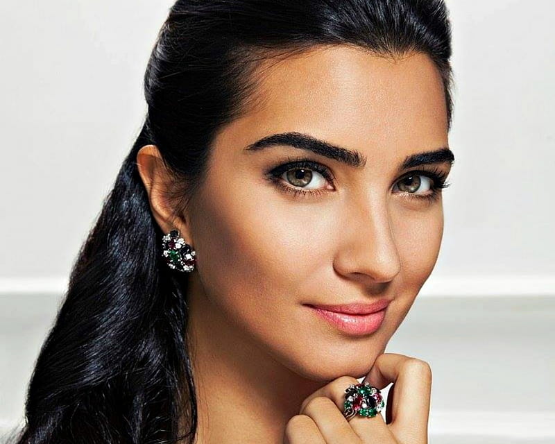 Tuba Buyukustun, woman, girl, actress, hand, turkish, beauty, jewel, face, ring, HD wallpaper