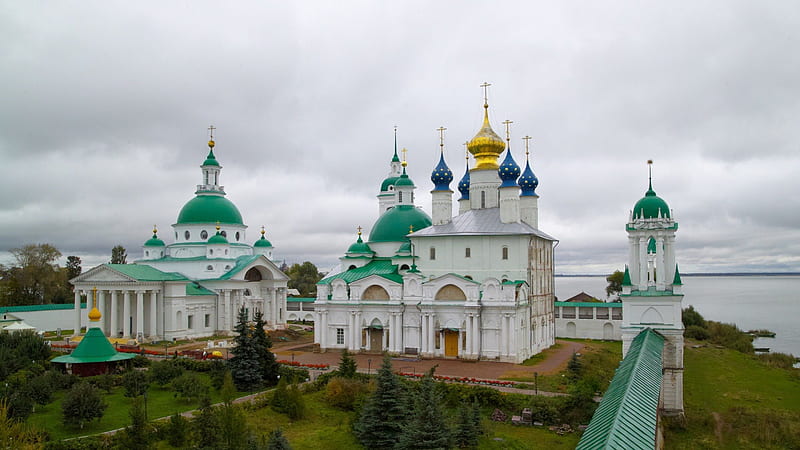 spectacular kremlin cathedral, cathedral, orthodox, domes, fortress, river, overcast, HD wallpaper